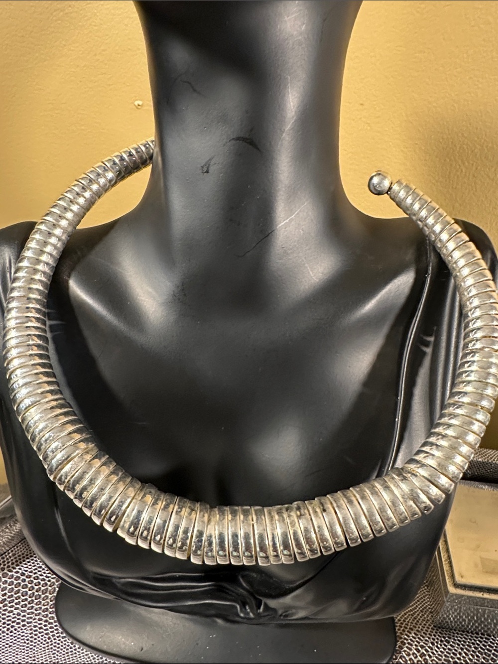 Vintage 15” Chocker CollarSilver Tone Necklace - Women Jewelry